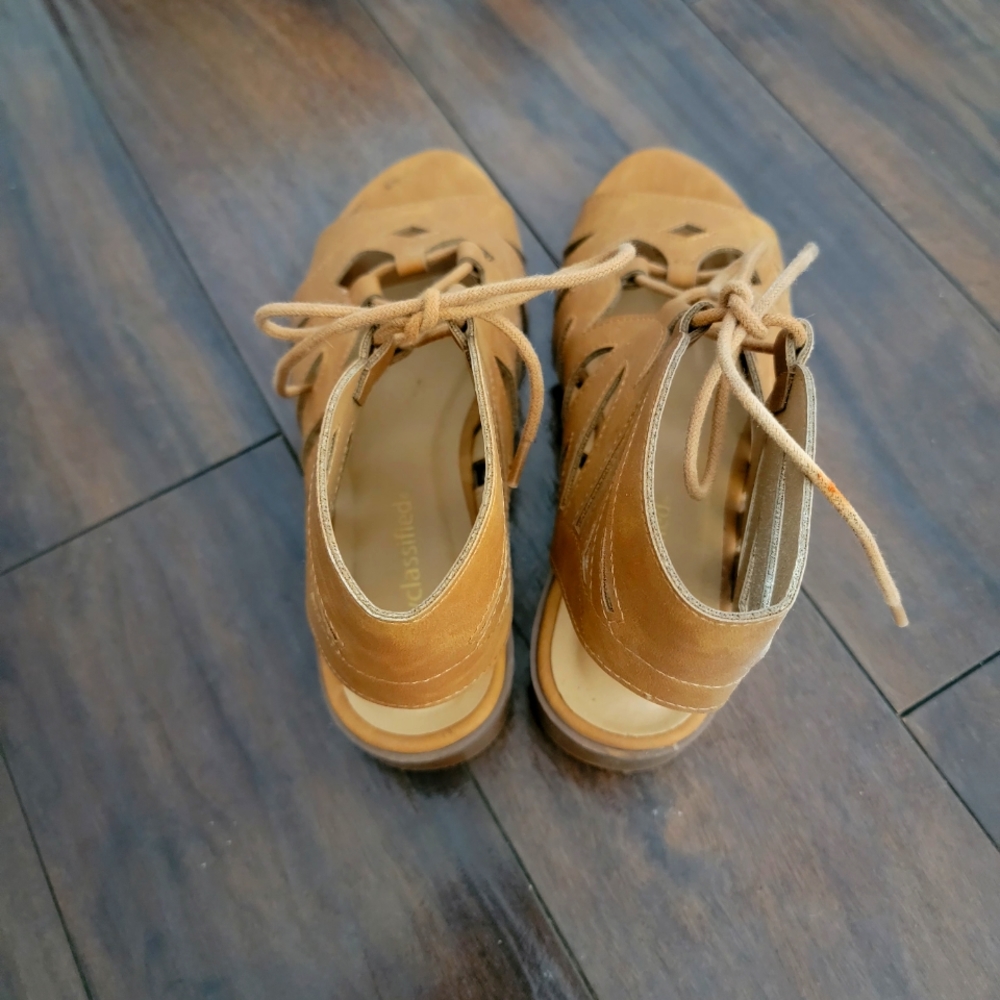 Shoes - Picture 3 of 6